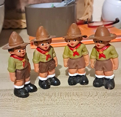 Set scout boy figurines - set,